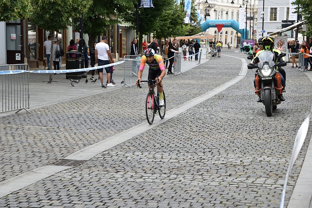他平时稳健 他平时稳健